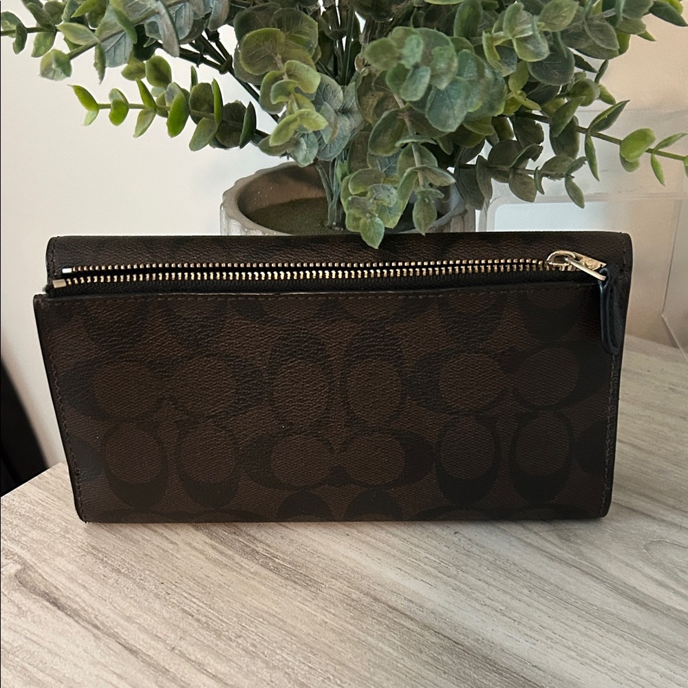 Coach Dark Brown and Black Signature Wallet NWOT - Picture 3 of 10